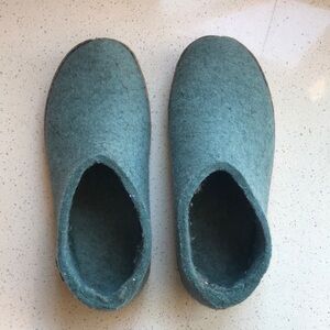 Glerups wool slippers - like new condition size 38